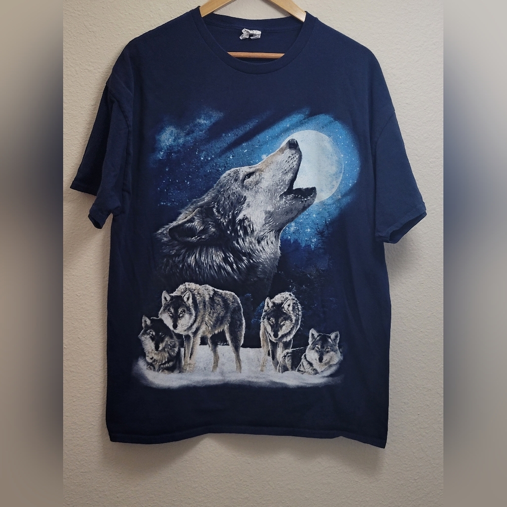 Wolf T-Shirt Size XL